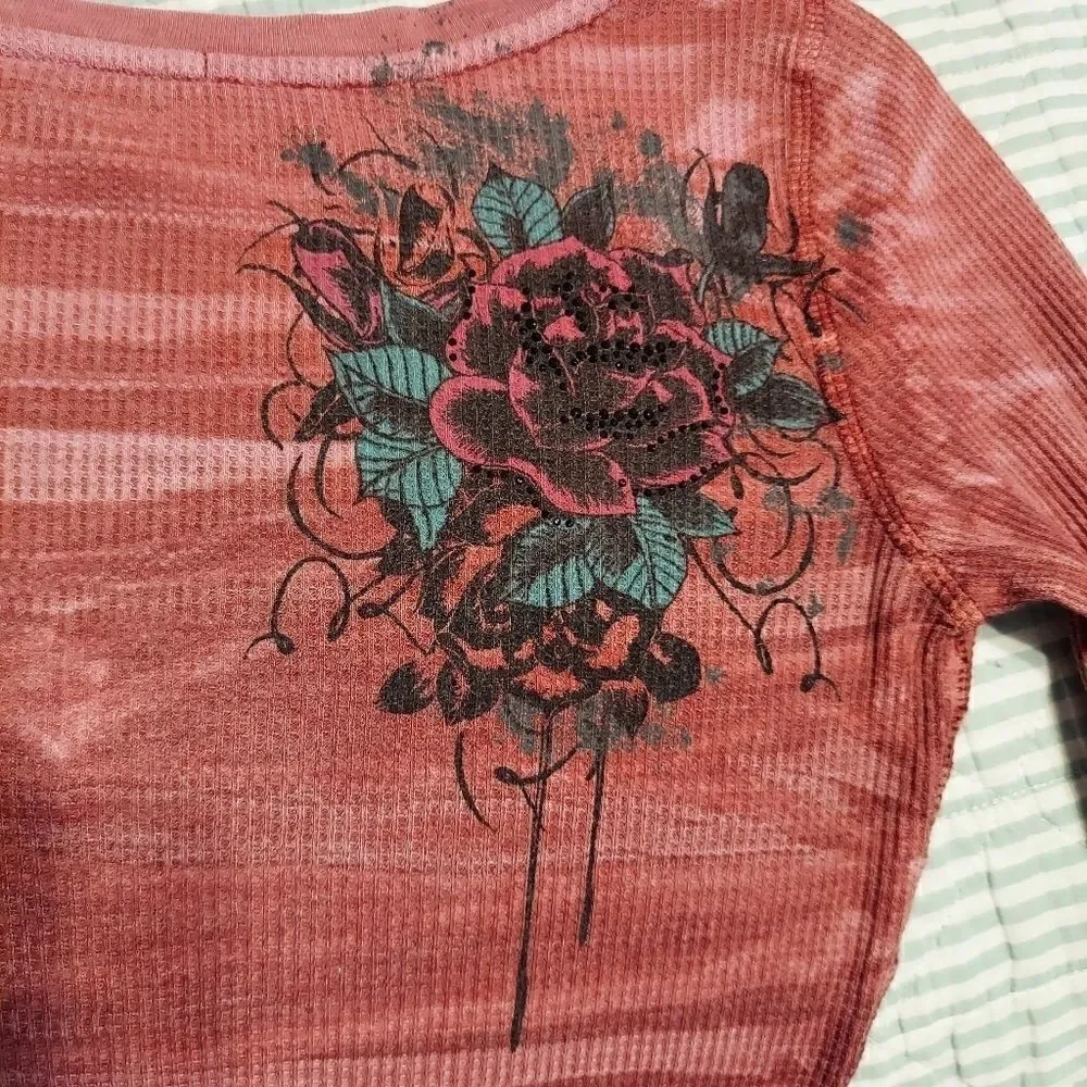Crash & Burn Sequin Thin-thermal V-neck - Picture 3 of 7